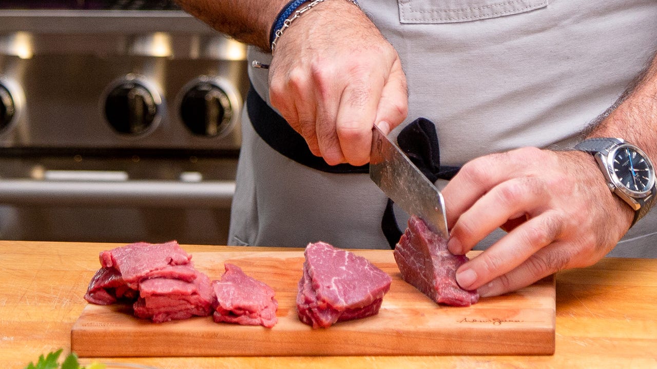 Slicing beef for tartare